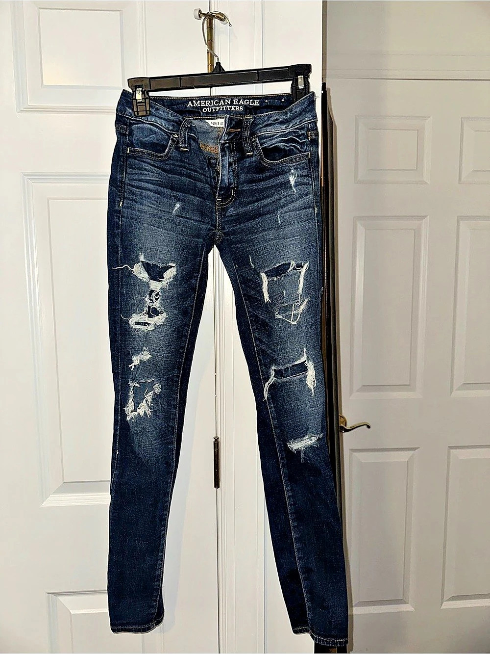 American Eagle Outfitters SIZE 00 Super Stretch Distressed Jegging Women's